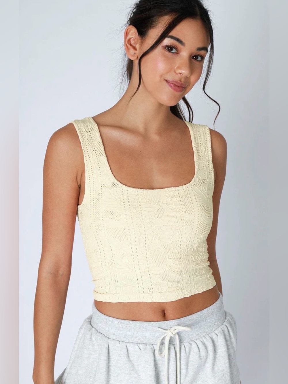 Nikibiki Textured Floral Seamless Tank Top - Cream